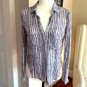 Bella Dahl Navy and White button down top.